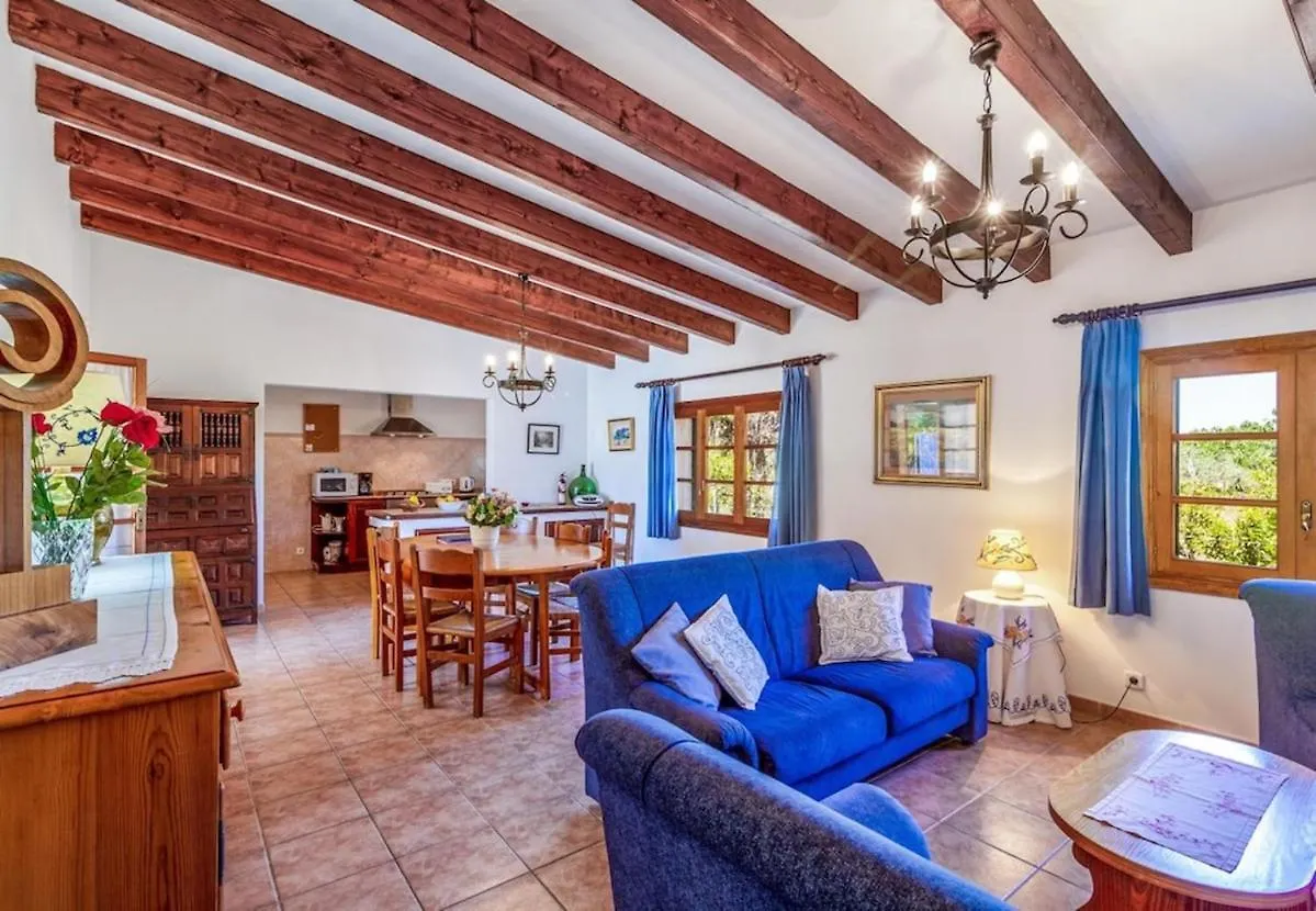 Beautiful Villa In The Countryside Near Pollensa By Renthousing