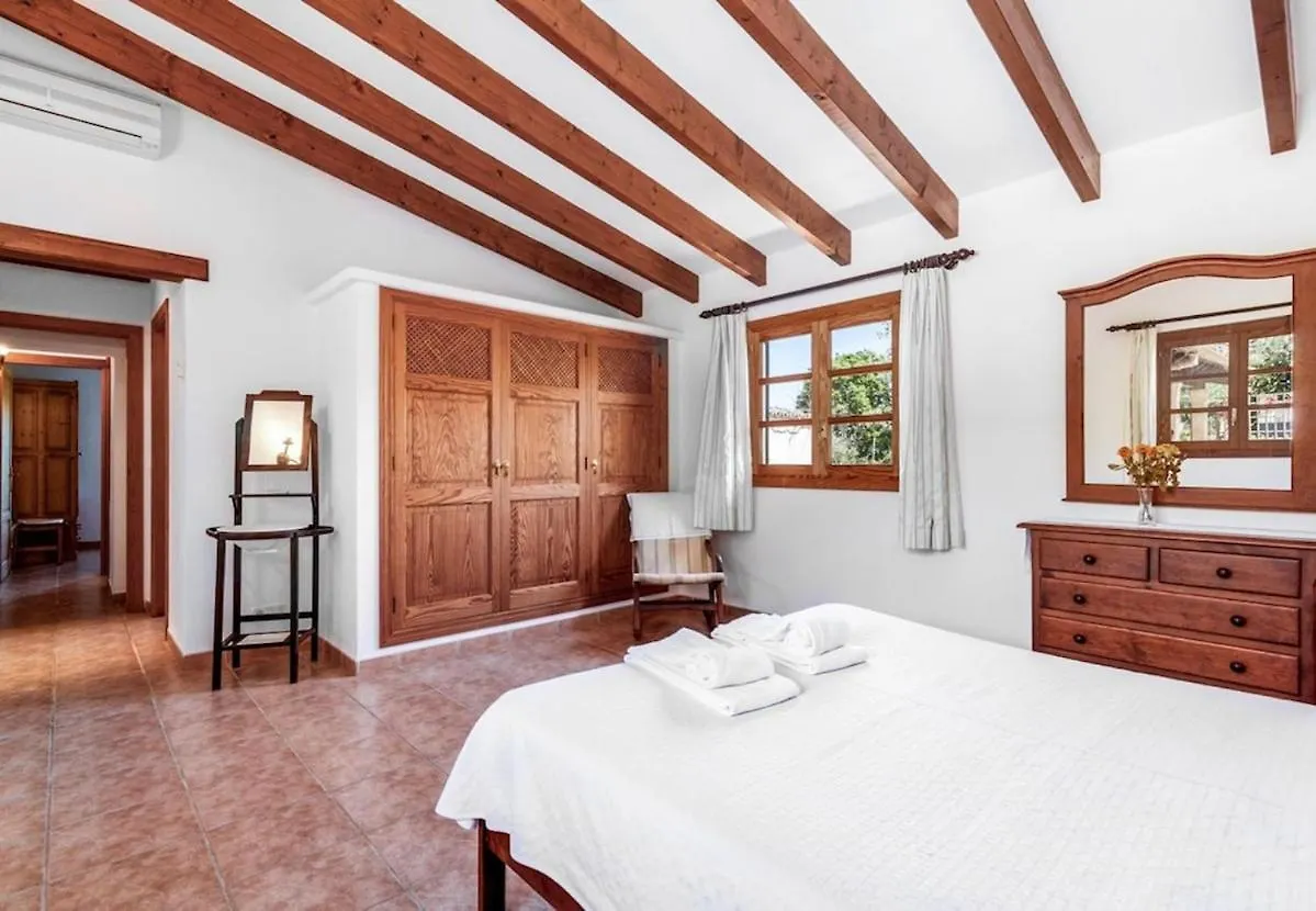 Beautiful Villa In The Countryside Near Pollensa By Renthousing Испания