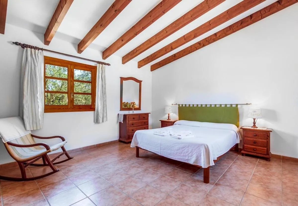 Beautiful Villa In The Countryside Near Pollensa By Renthousing